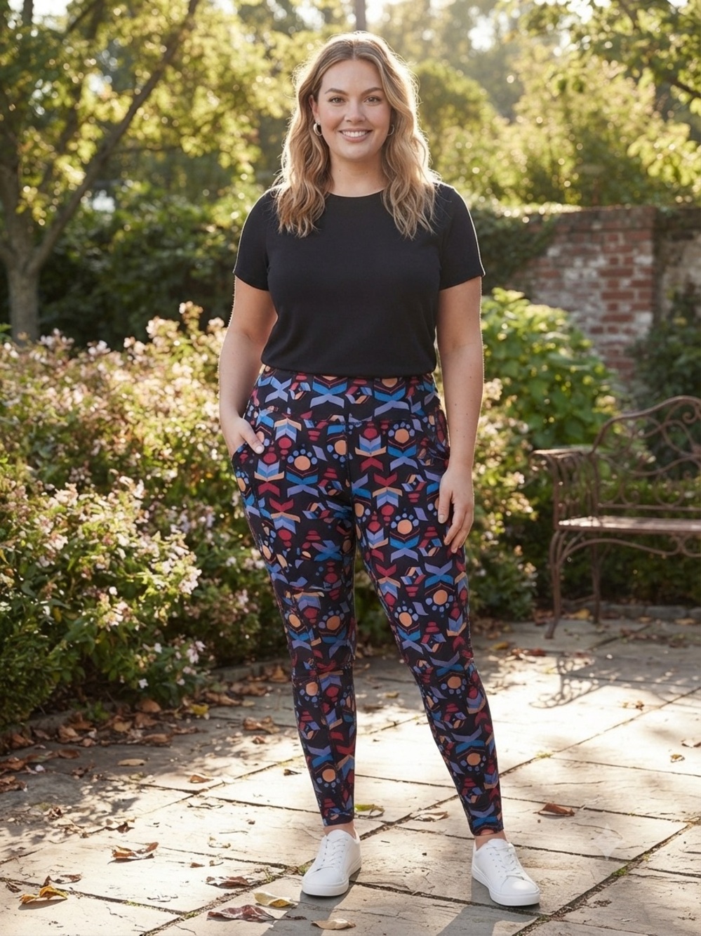 LuLaRoe Navy Multi Geometric Print Leggings. EUC